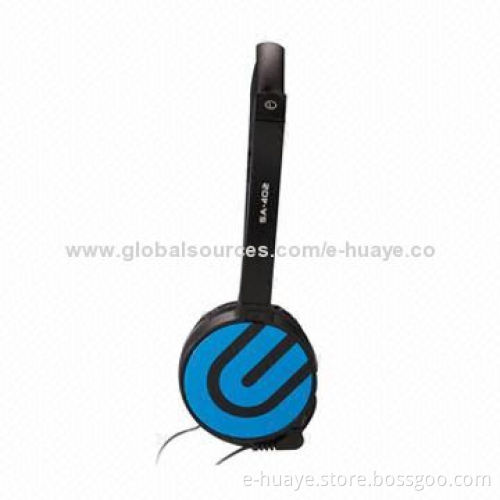 Lightweight Headphone with 20Hz to 20kHz Frequency Range and Swiveling Earpieces